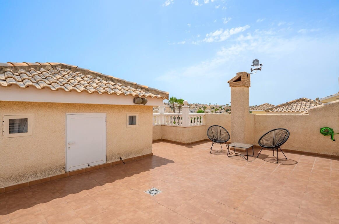 3 sypialnia Willa na sprzedaż w Santa Pola z basenem garażem - 479 000 € (Ref: 10172602)