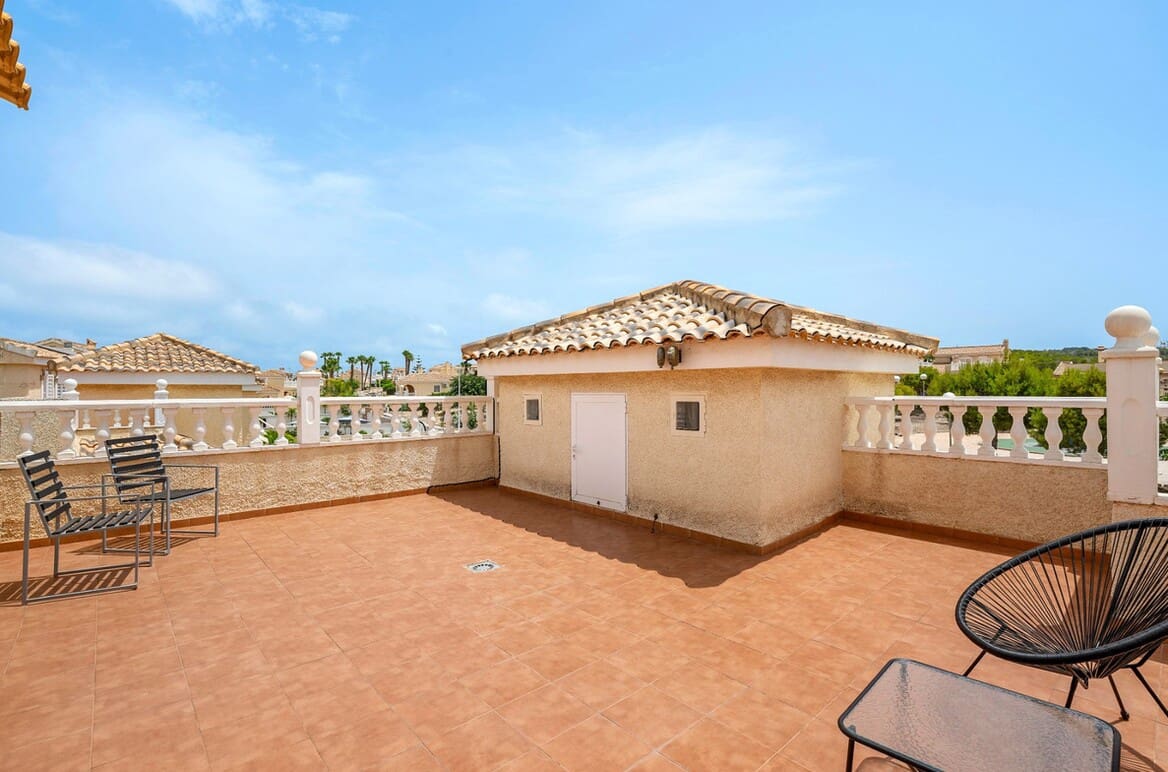 3 sypialnia Willa na sprzedaż w Santa Pola z basenem garażem - 479 000 € (Ref: 10172602)