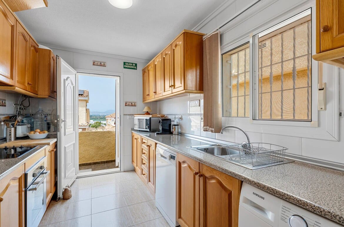 3 sypialnia Willa na sprzedaż w Santa Pola z basenem garażem - 479 000 € (Ref: 10172602)