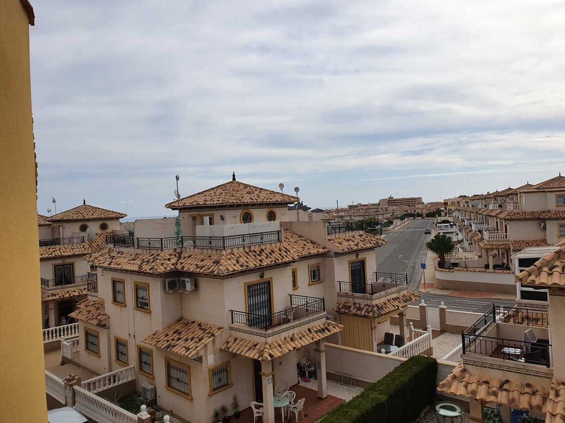 2 soverom Leilighet til salgs i Cabo Roig med svømmebasseng - € 165 000 (Ref: 10172604)