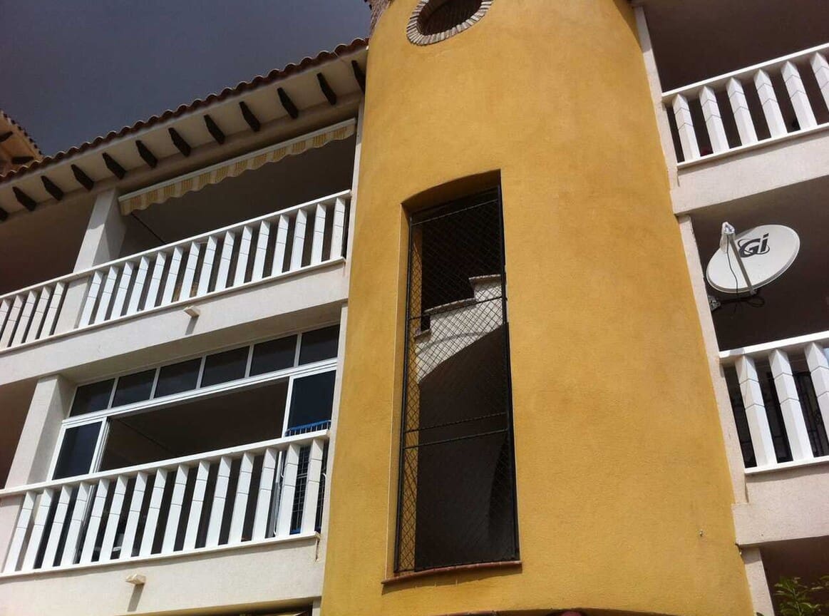 2 soverom Leilighet til salgs i Cabo Roig med svømmebasseng - € 165 000 (Ref: 10172604)