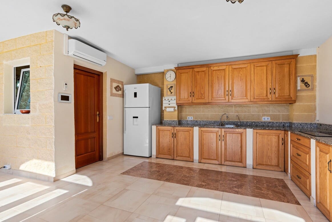 6 sypialnia Willa na sprzedaż w Playa Flamenca z basenem garażem - 2 095 000 € (Ref: 10172605)