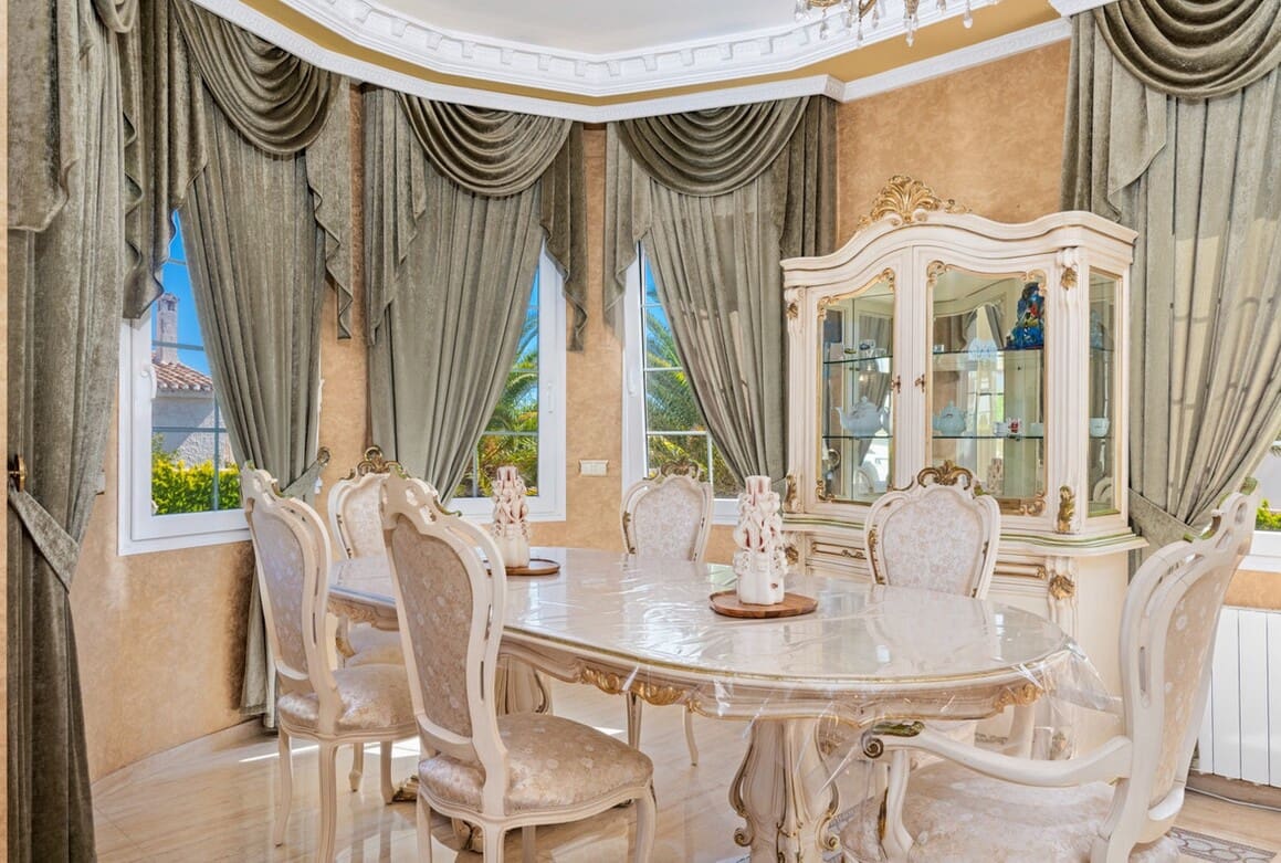 6 sypialnia Willa na sprzedaż w Playa Flamenca z basenem garażem - 2 095 000 € (Ref: 10172605)