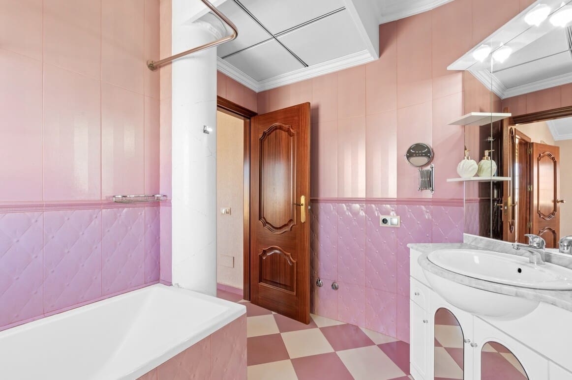 6 sypialnia Willa na sprzedaż w Playa Flamenca z basenem garażem - 2 095 000 € (Ref: 10172605)