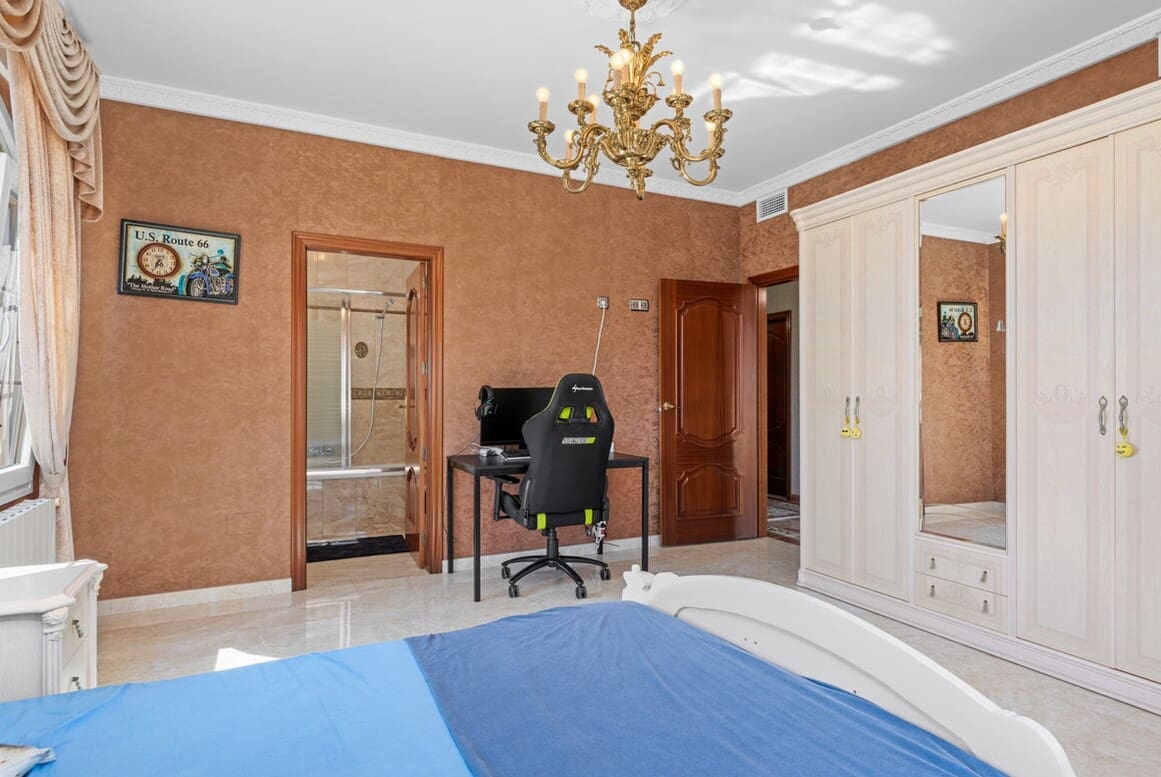 6 sypialnia Willa na sprzedaż w Playa Flamenca z basenem garażem - 2 095 000 € (Ref: 10172605)