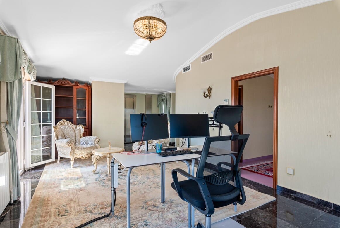 6 sypialnia Willa na sprzedaż w Playa Flamenca z basenem garażem - 2 095 000 € (Ref: 10172605)