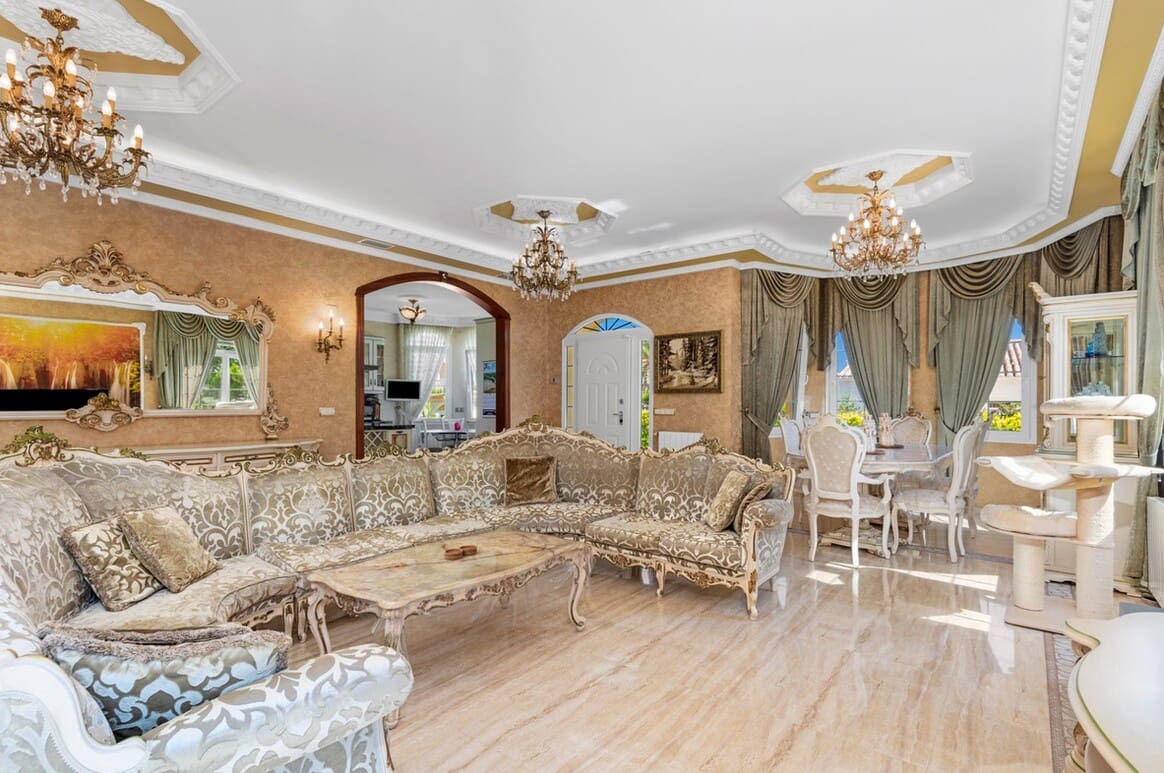 6 sypialnia Willa na sprzedaż w Playa Flamenca z basenem garażem - 2 095 000 € (Ref: 10172605)