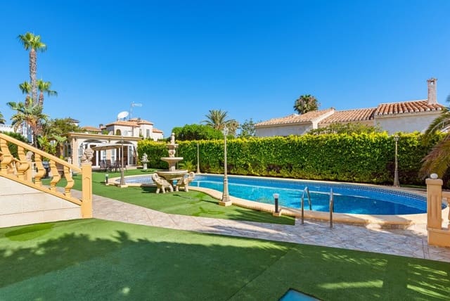 6 sypialnia Willa na sprzedaż w Playa Flamenca, Orihuela z basenem garażem - 2 095 000 € (Ref: 10172605)