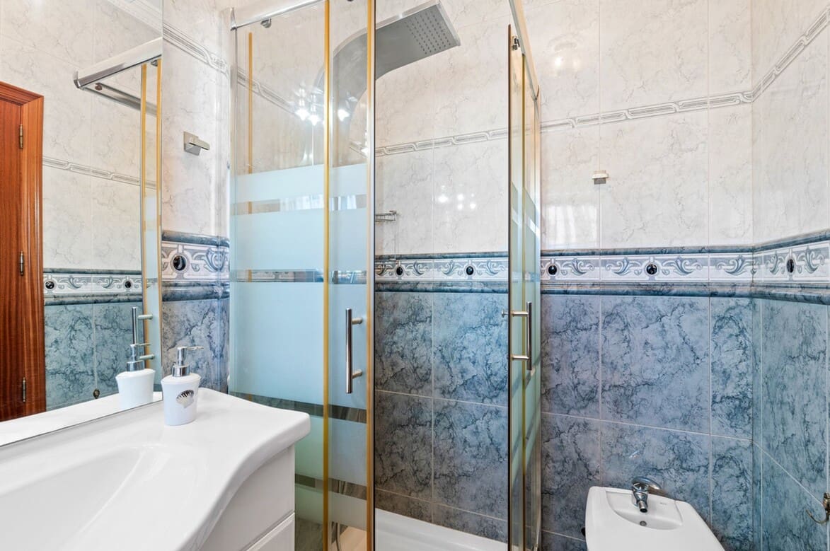 6 sypialnia Willa na sprzedaż w Playa Flamenca z basenem garażem - 2 095 000 € (Ref: 10172605)