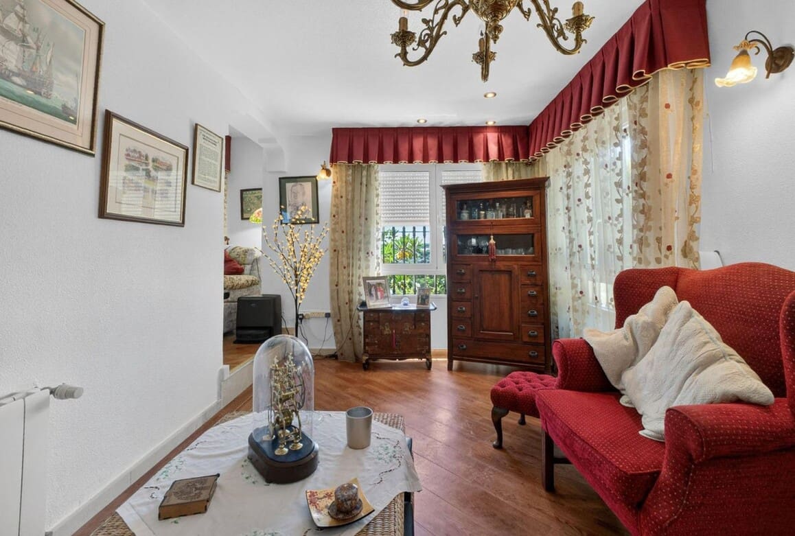 5 soveværelse Villa til salg i Orihuela Costa med swimmingpool garage - € 635.000 (Ref: 10172611)