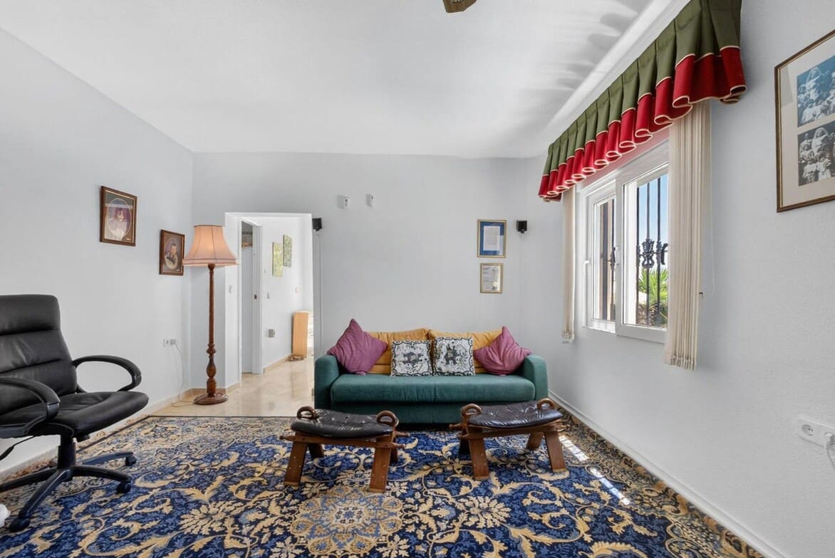 5 soveværelse Villa til salg i Orihuela Costa med swimmingpool garage - € 635.000 (Ref: 10172611)