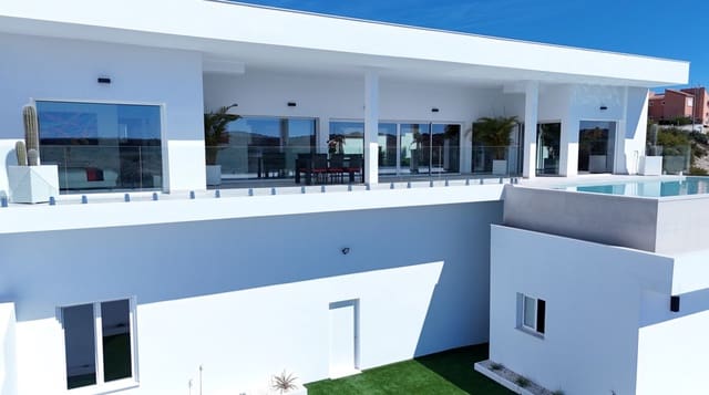 5 soverom Villa til salgs i San Fulgencio med svømmebasseng garasje - € 1 350 000 (Ref: 10172613)