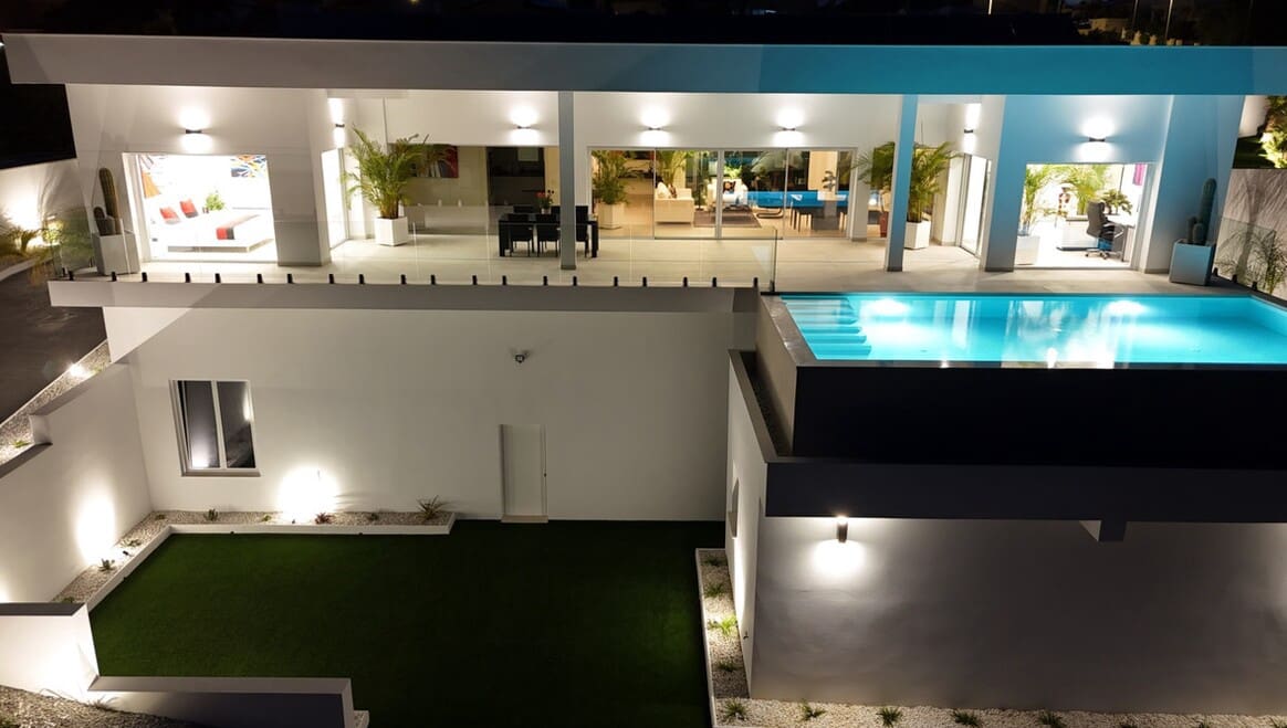 5 slaapkamer Villa te koop in San Fulgencio met zwembad garage - € 1.350.000 (Ref: 10172613)
