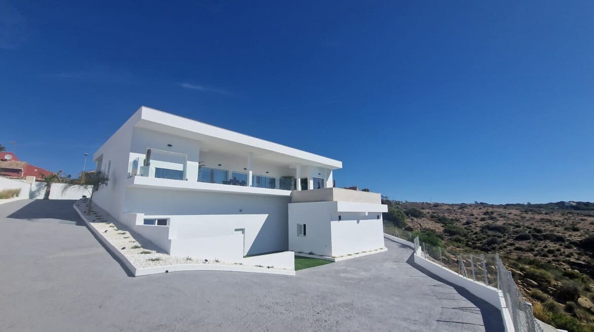 5 slaapkamer Villa te koop in San Fulgencio met zwembad garage - € 1.350.000 (Ref: 10172613)