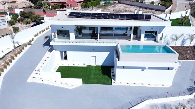 5 soverom Villa til salgs i San Fulgencio med svømmebasseng garasje - € 1 350 000 (Ref: 10172613)