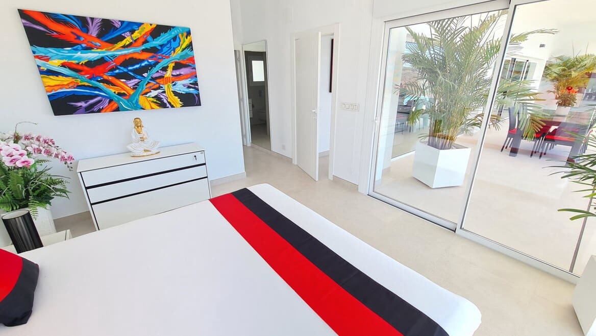 5 slaapkamer Villa te koop in San Fulgencio met zwembad garage - € 1.350.000 (Ref: 10172613)