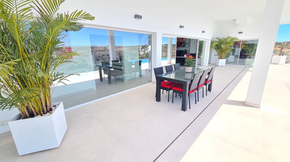 5 slaapkamer Villa te koop in San Fulgencio met zwembad garage - € 1.350.000 (Ref: 10172613)
