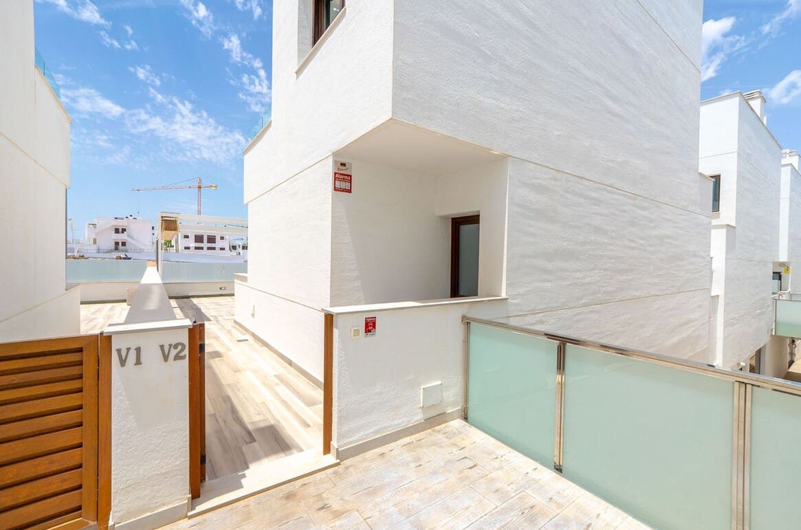 Chalet de 4 habitaciones en Los Balcones en venta con piscina - 515.000 € (Ref: 10172614)
