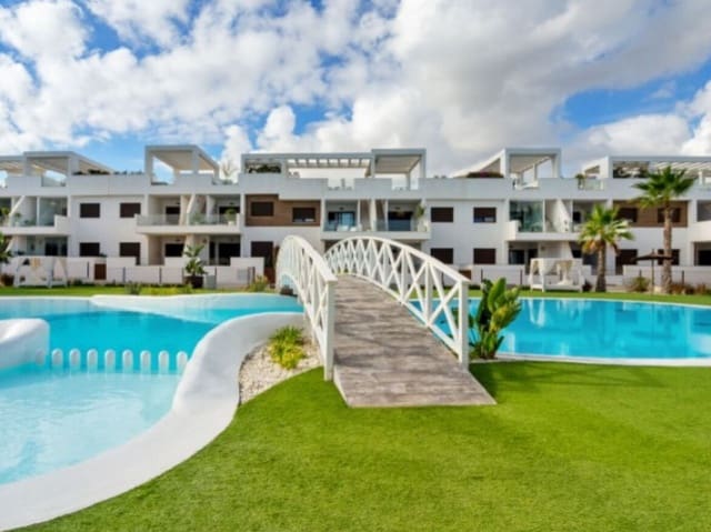 Chalet de 4 habitaciones en Los Balcones en venta con piscina - 515.000 € (Ref: 10172614)