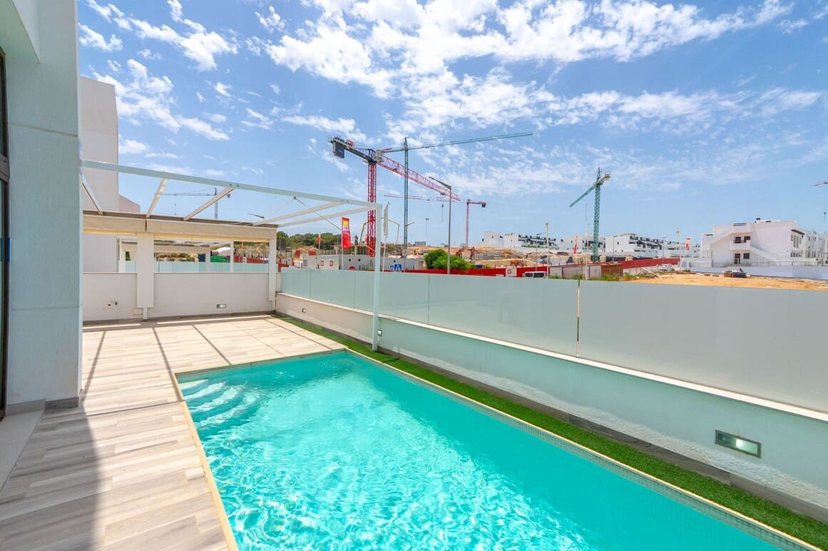 Chalet de 4 habitaciones en Los Balcones en venta con piscina - 515.000 € (Ref: 10172614)