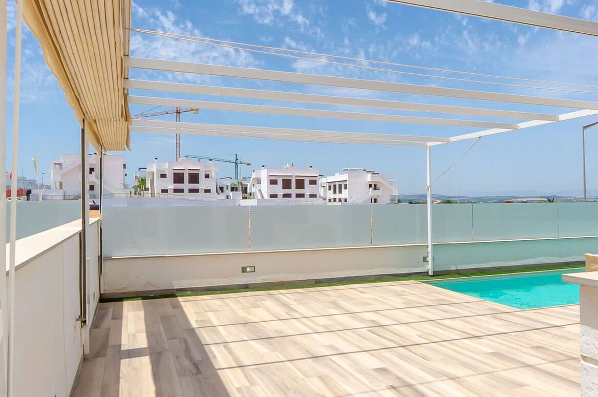Chalet de 4 habitaciones en Los Balcones en venta con piscina - 515.000 € (Ref: 10172614)