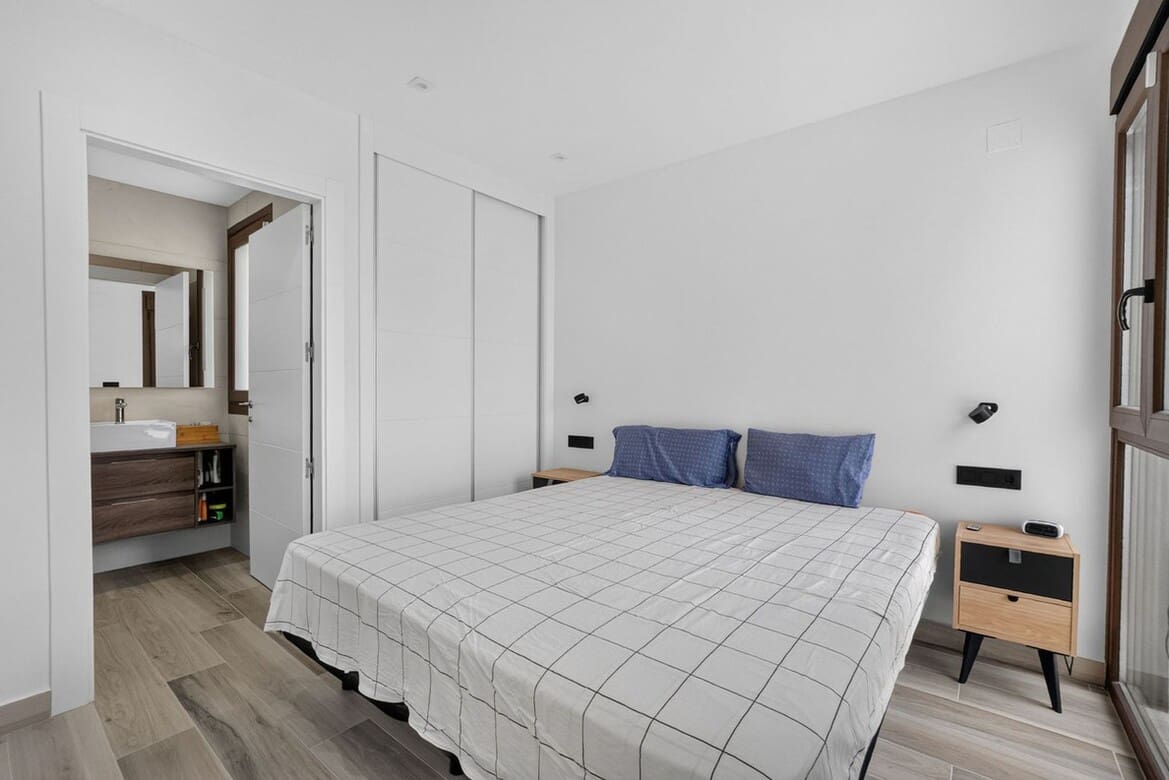 Chalet de 4 habitaciones en Los Balcones en venta con piscina - 515.000 € (Ref: 10172614)