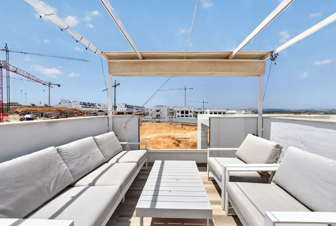 Chalet de 4 habitaciones en Los Balcones en venta con piscina - 515.000 € (Ref: 10172614)