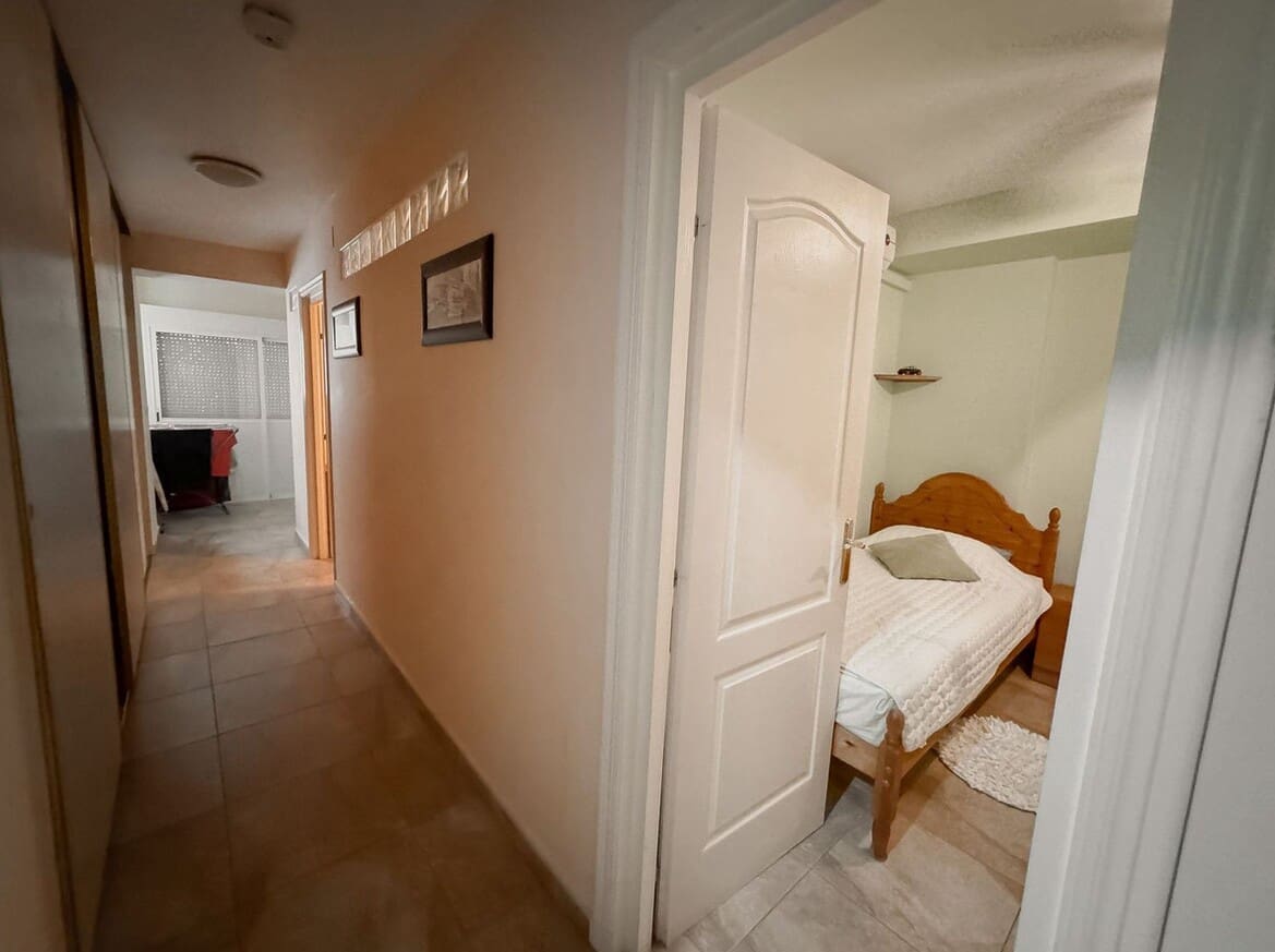 4 sypialnia Apartament na sprzedaż w Playa Flamenca z basenem - 240 000 € (Ref: 10172615)