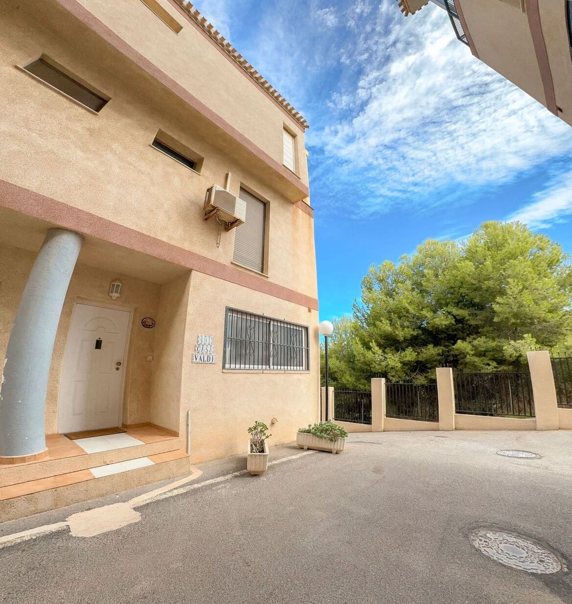 4 sypialnia Apartament na sprzedaż w Playa Flamenca z basenem - 240 000 € (Ref: 10172615)