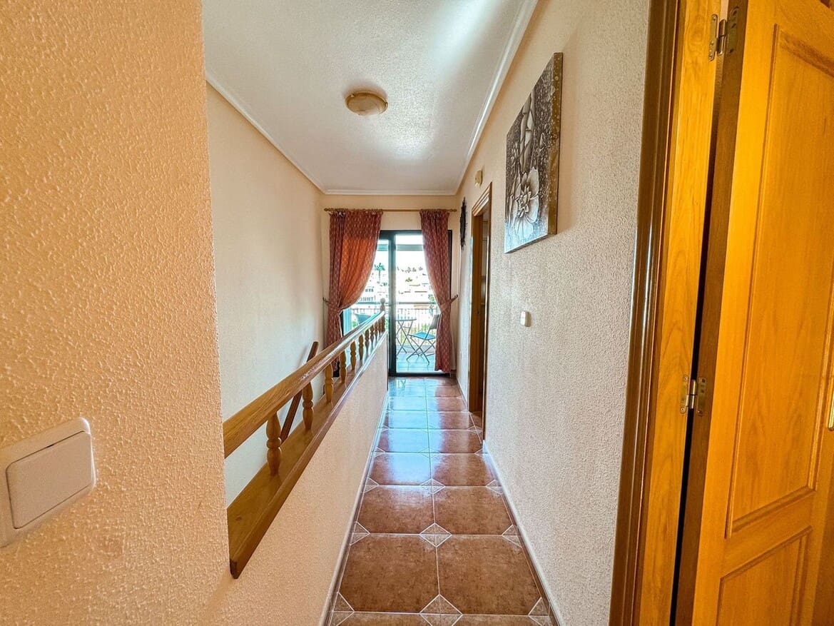 4 sypialnia Apartament na sprzedaż w Playa Flamenca z basenem - 240 000 € (Ref: 10172615)