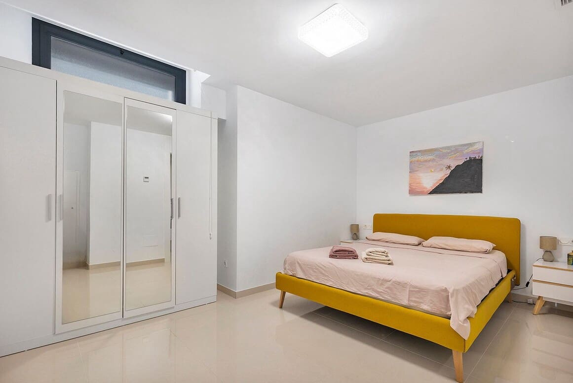 Chalet de 4 habitaciones en Rojales en venta con piscina garaje - 425.000 € (Ref: 10172619)