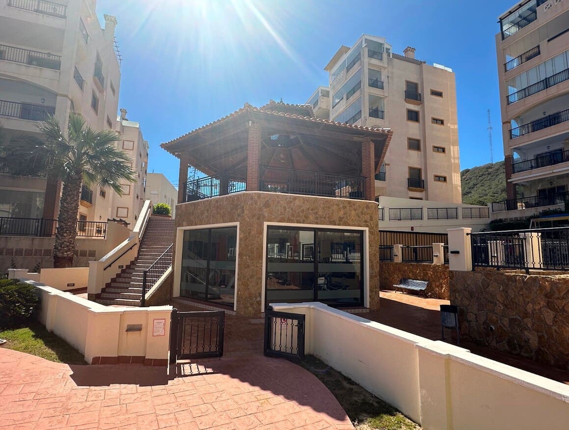 2 soveværelse Lejlighed til salg i Guardamar del Segura med swimmingpool garage - € 419.000 (Ref: 10172621)