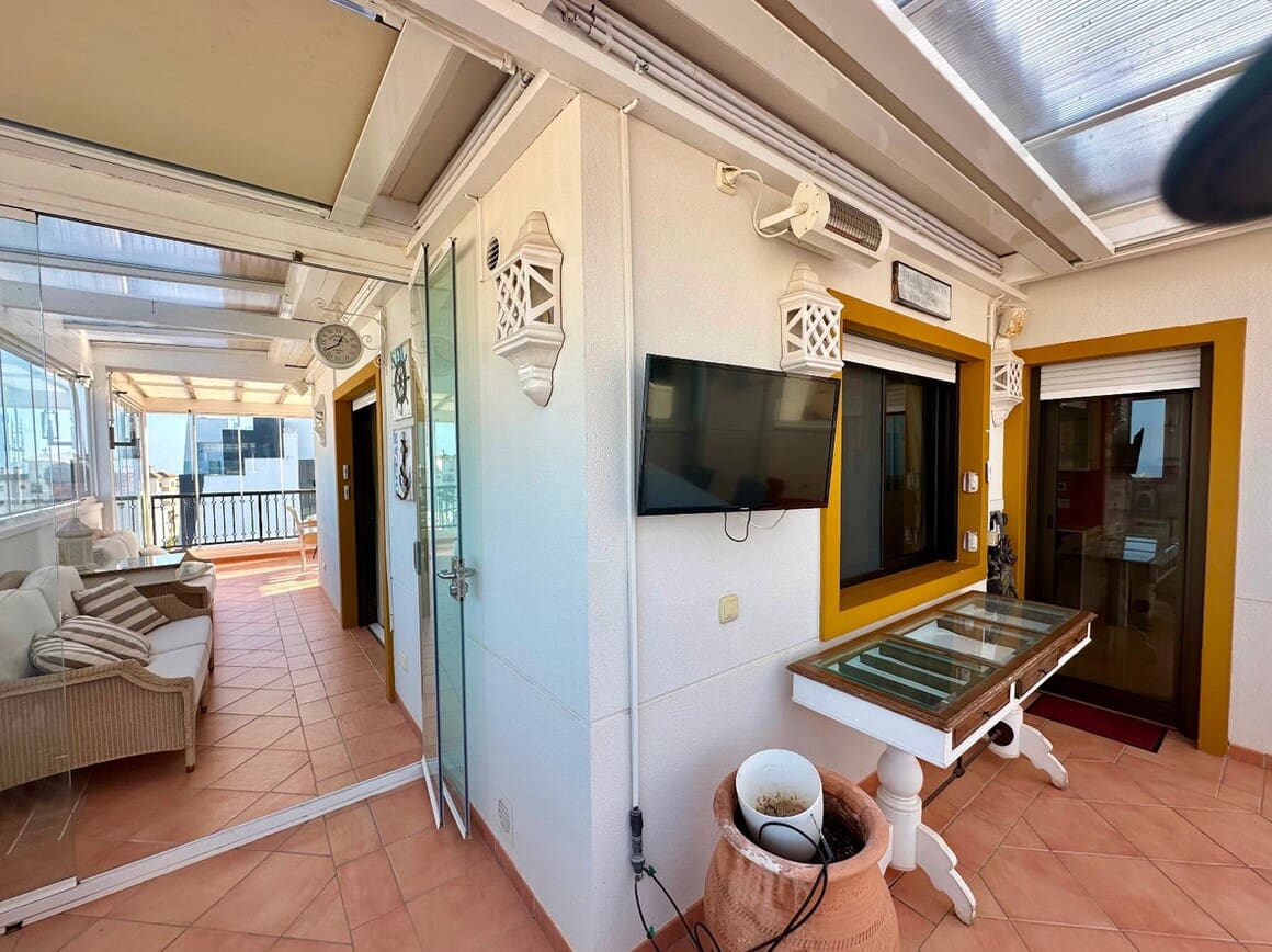 2 soveværelse Lejlighed til salg i Guardamar del Segura med swimmingpool garage - € 419.000 (Ref: 10172621)