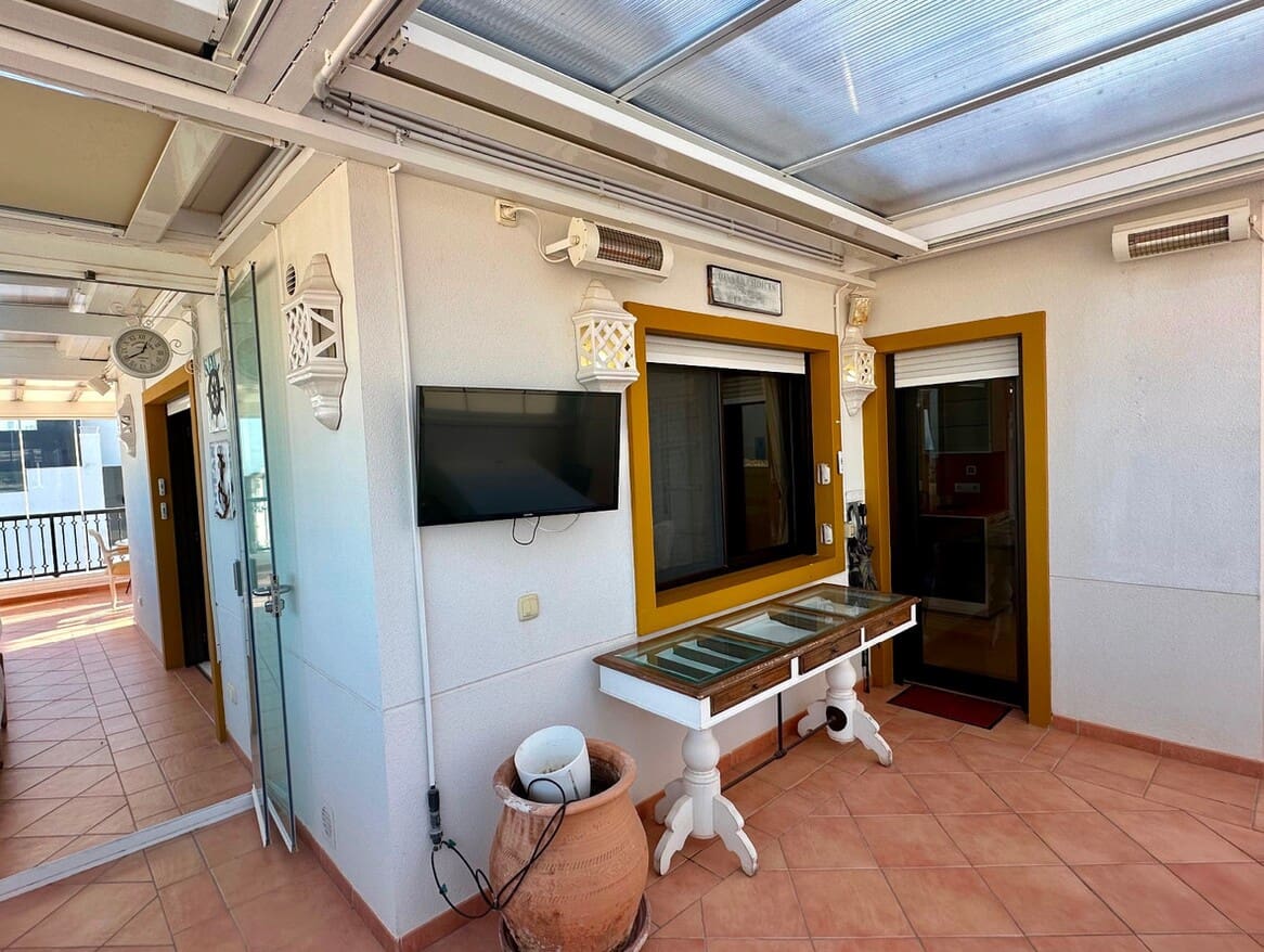 2 soveværelse Lejlighed til salg i Guardamar del Segura med swimmingpool garage - € 419.000 (Ref: 10172621)