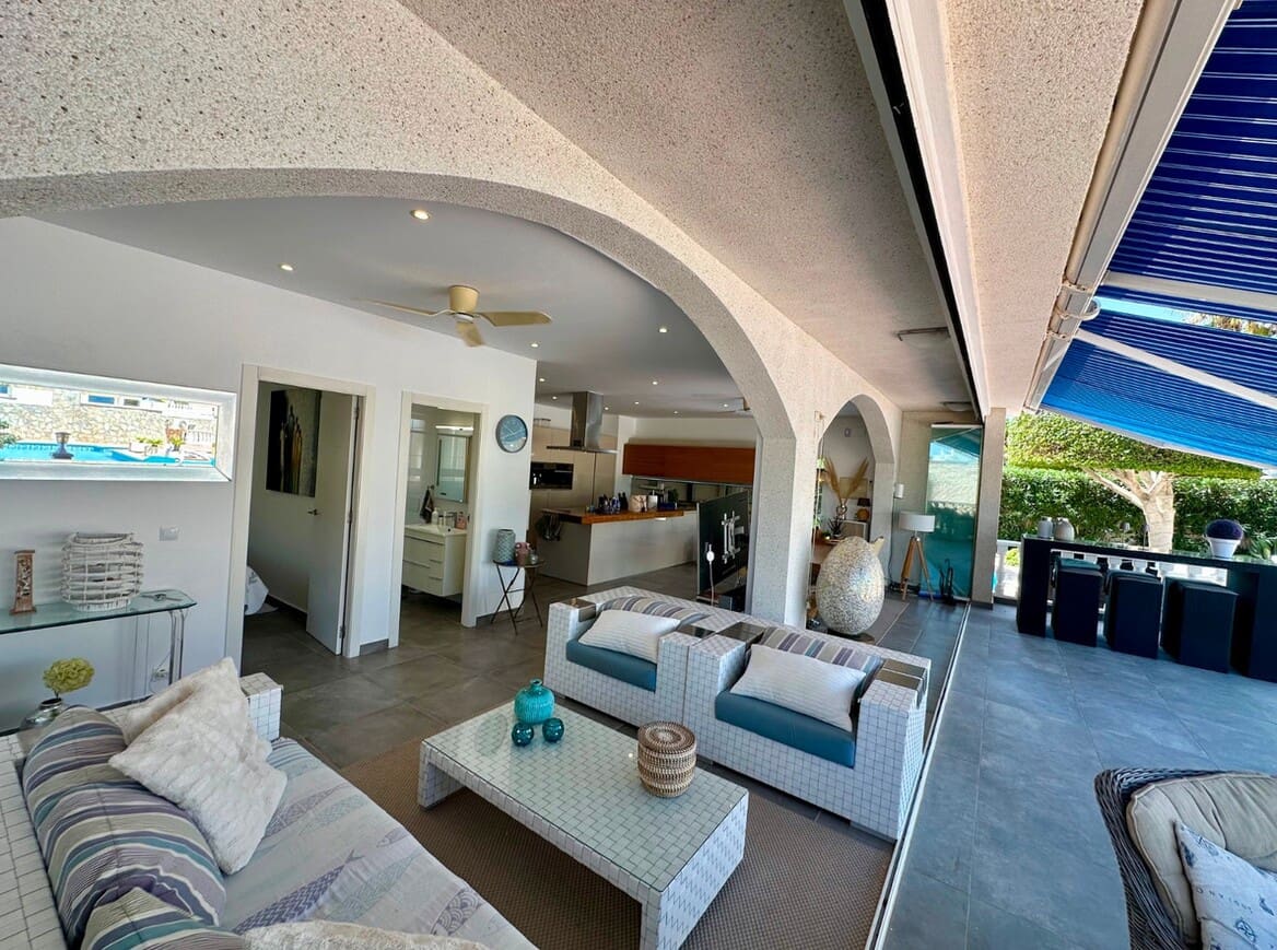 6 soveværelse Villa til salg i Rojales med swimmingpool garage - € 845.000 (Ref: 10172622)