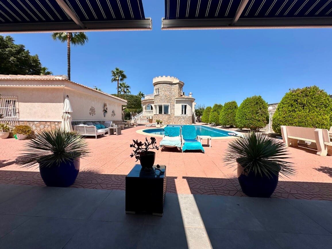 6 soveværelse Villa til salg i Rojales med swimmingpool garage - € 845.000 (Ref: 10172622)