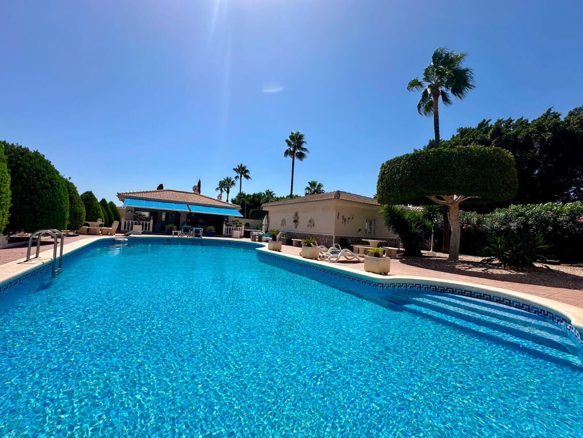6 soveværelse Villa til salg i Rojales med swimmingpool garage - € 845.000 (Ref: 10172622)