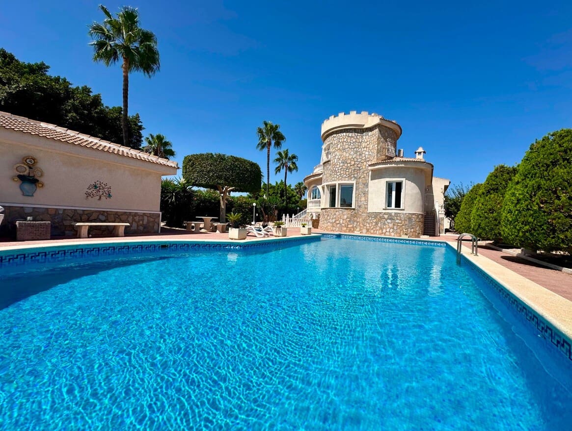 6 soveværelse Villa til salg i Rojales med swimmingpool garage - € 845.000 (Ref: 10172622)