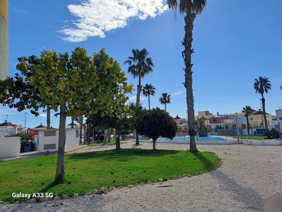 Apartamento de 2 habitaciones en Los Altos en venta con piscina garaje - 177.450 € (Ref: 10172623)