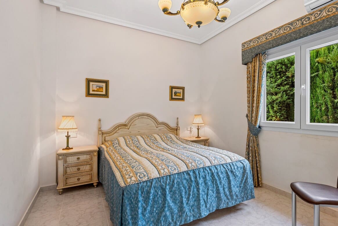 4 sypialnia Willa na sprzedaż w Rojales z basenem garażem - 750 000 € (Ref: 10172624)