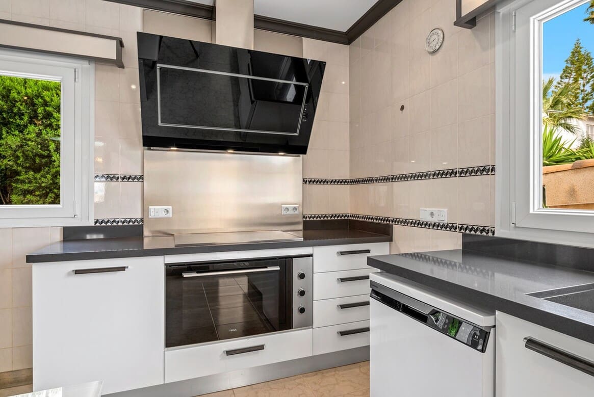 4 sypialnia Willa na sprzedaż w Rojales z basenem garażem - 750 000 € (Ref: 10172624)