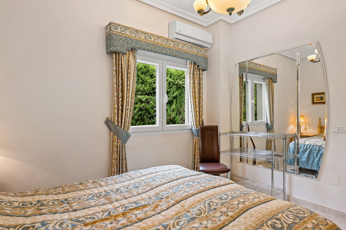 4 sypialnia Willa na sprzedaż w Rojales z basenem garażem - 750 000 € (Ref: 10172624)