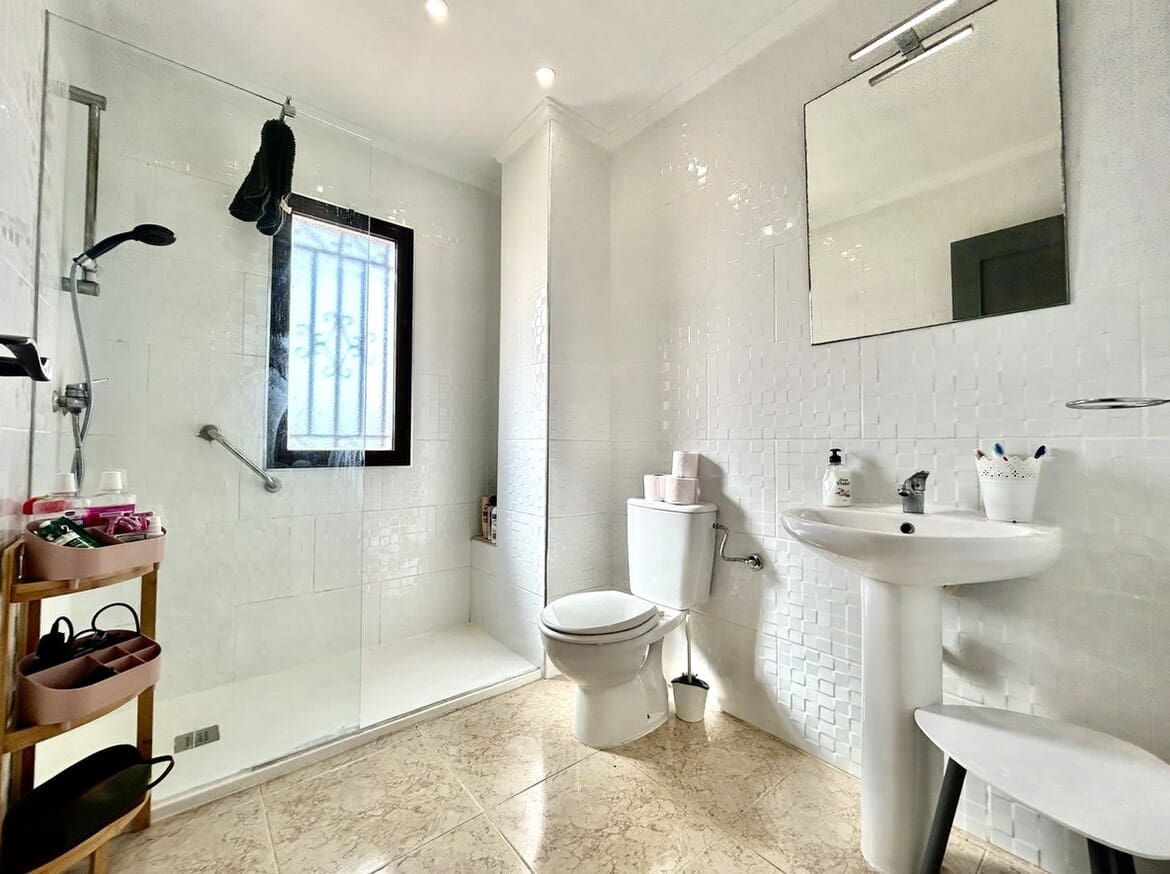 2 bedroom Villa for sale in San Miguel de Salinas with pool garage - € 218,000 (Ref: 10172625)