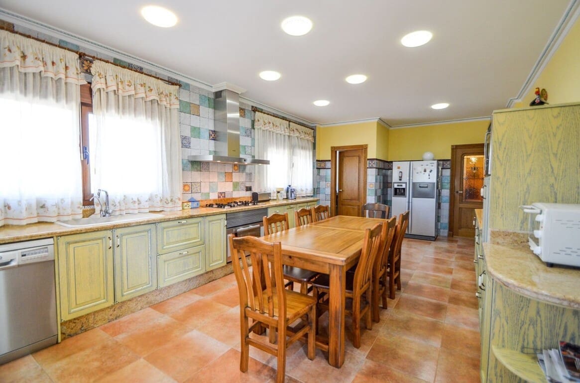5 sovrum Villa till salu i Orihuela med pool garage - 675 000 € (Ref: 10172626)