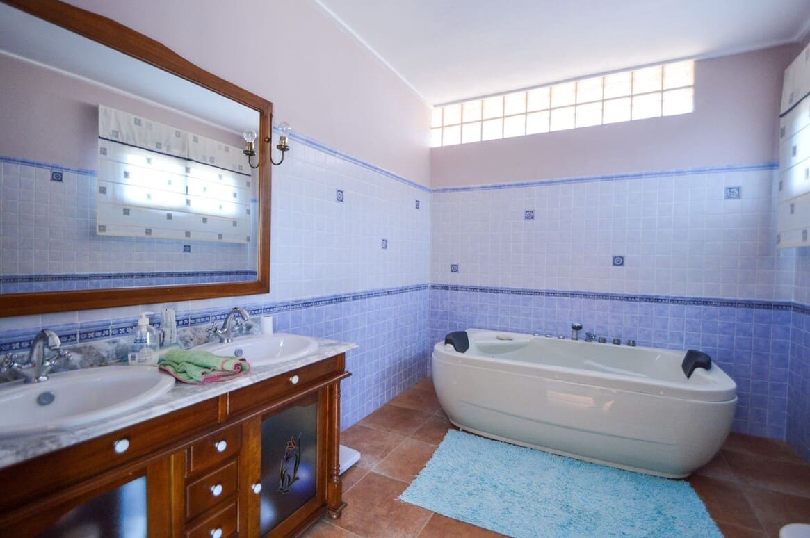 5 sovrum Villa till salu i Orihuela med pool garage - 675 000 € (Ref: 10172626)
