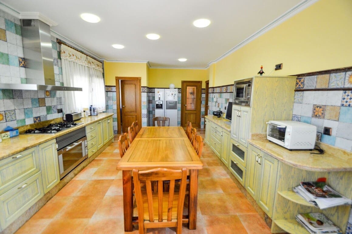 5 sovrum Villa till salu i Orihuela med pool garage - 675 000 € (Ref: 10172626)