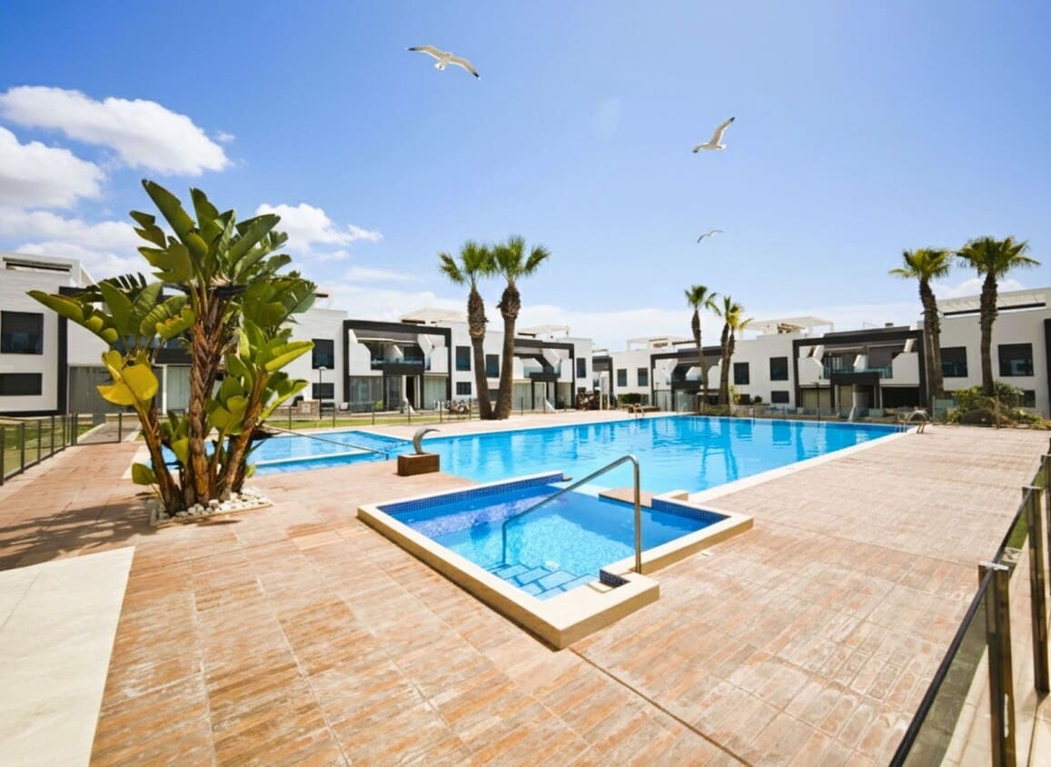 2 bedroom Apartment for sale in La Zenia with pool garage - € 267,500 (Ref: 10172627)