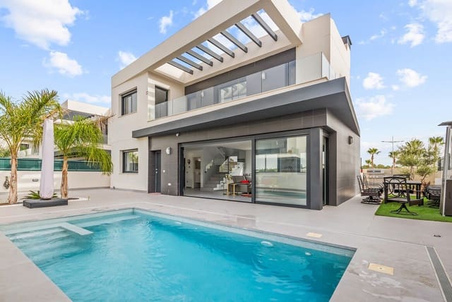 4 bedroom Villa for sale in Algorfa with pool garage - € 580,000 (Ref: 10172628)