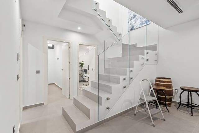 Chalet de 4 habitaciones en Algorfa en venta con piscina garaje - 580.000 € (Ref: 10172628)