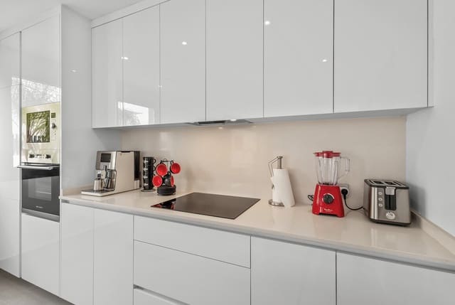 Chalet de 4 habitaciones en Algorfa en venta con piscina garaje - 580.000 € (Ref: 10172628)